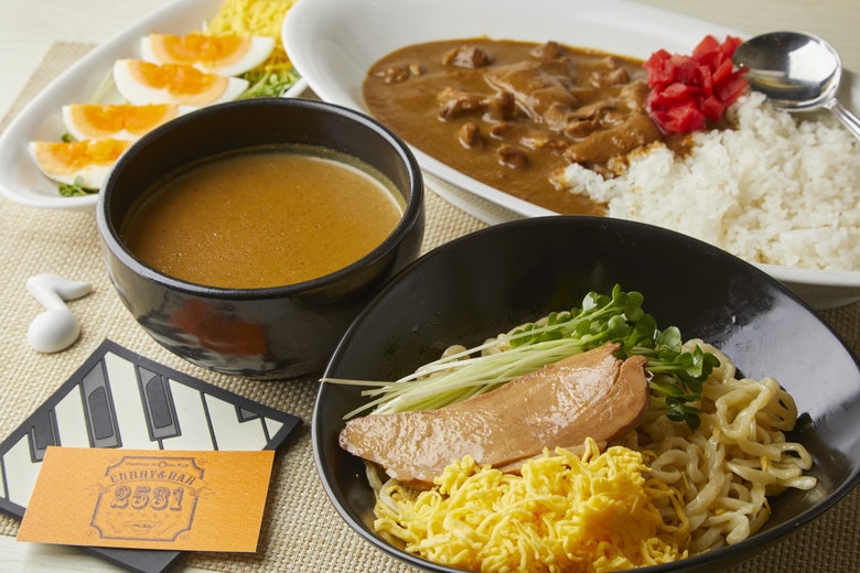 【カレーつけ麺と和牛もつカレー】 CURRY&BAR 2531