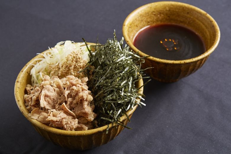 なぜ蕎麦にラー油を入れるのか 池袋南口店 Chompy チョンピー 国内発の新しいフードデリバリー なぜ蕎麦にラー油を入れるのか 池袋南口店 Chompy チョンピー 国内発の新しいフードデリバリー