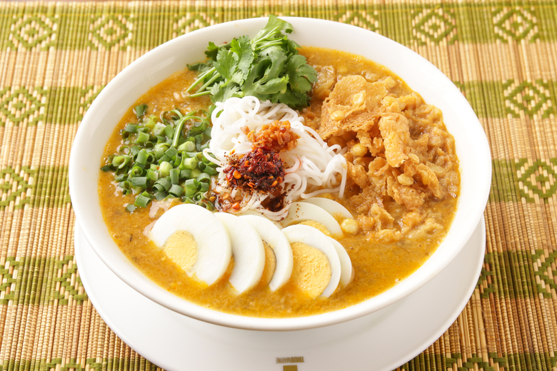 ゴールデンバガン ミャンマーアジアレストラン Chompy チョンピー 国内発の新しいフードデリバリー